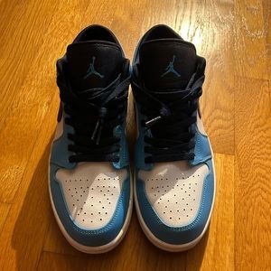 UNC Jordan 1 Lows 2021